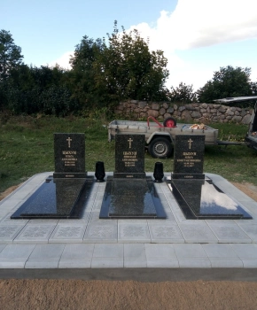 Памятник двойной 165